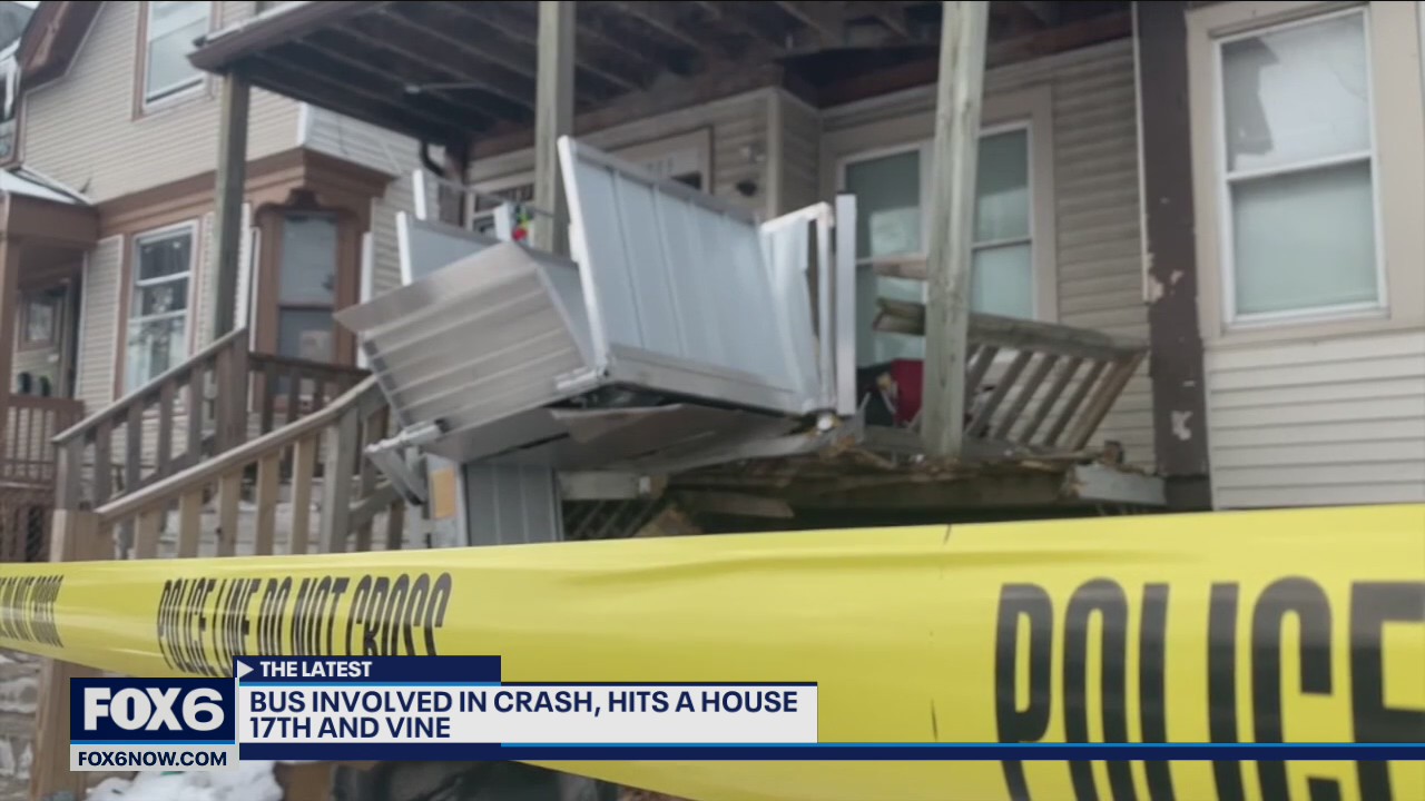 School bus crashes into Milwaukee home | FOX6 Milwaukee