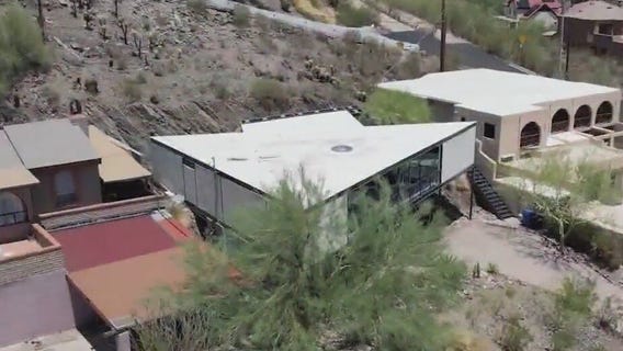 Al Beadle mountainside home | Cool House