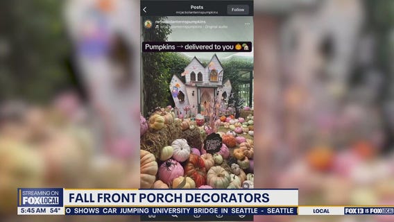 Fall front porch decorators