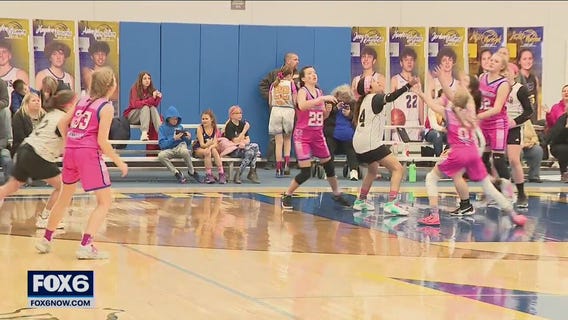 Mukwonago girls basketball Komen breast cancer fundraiser