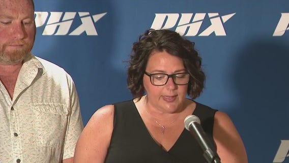 Woman who collapsed at Sky Harbor thanks her lifesavers