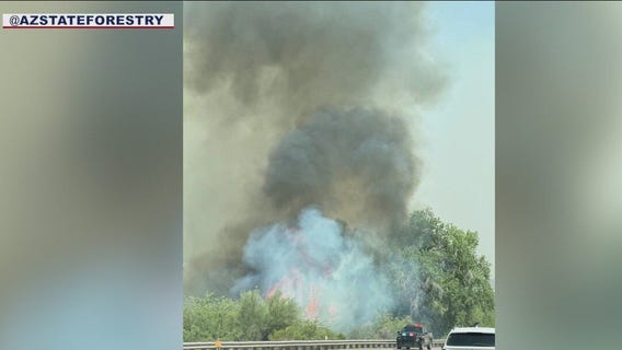 Monarch Fire burns near Wickenburg