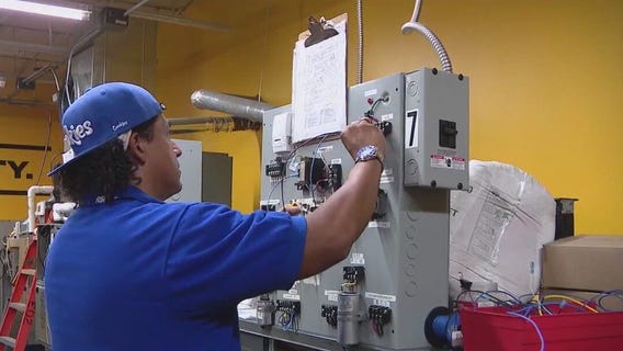 Open lab day held at Phoenix area trade school