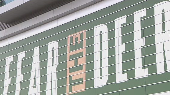 Bucks fans at Deer District watch party brave cold