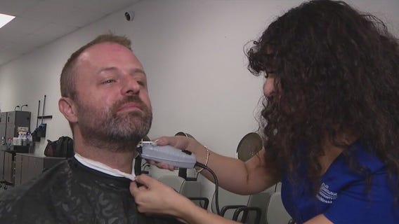 AZ cosmetology students practice at salon