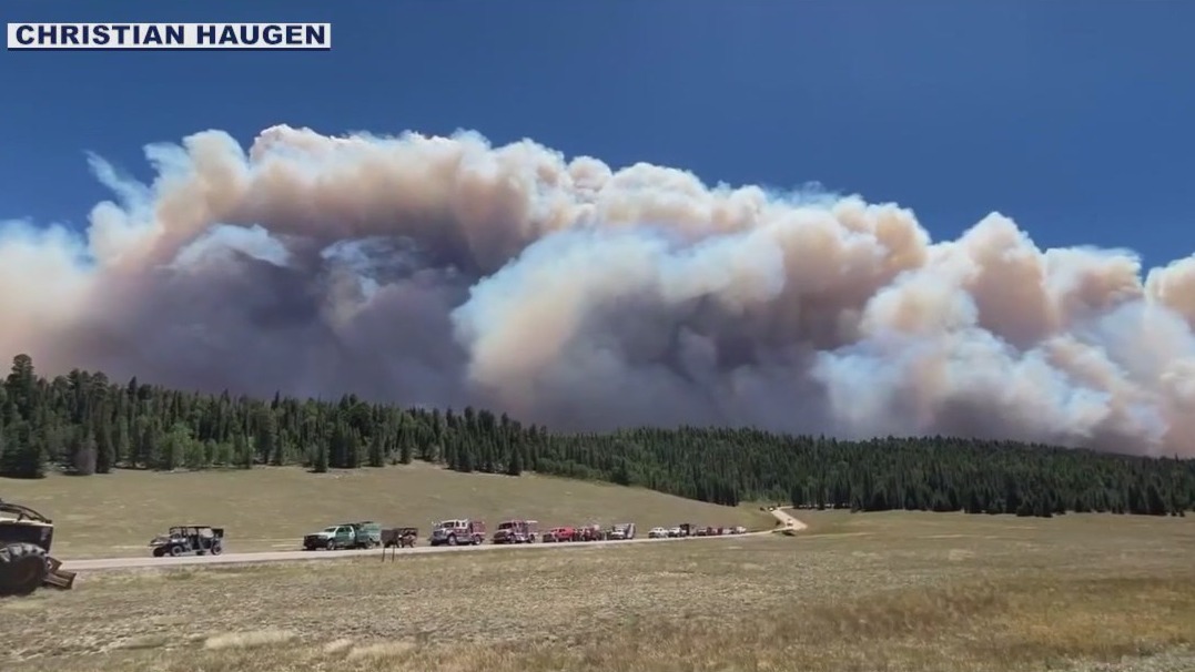 Dragon Bravo Fire threatening more historical bldg