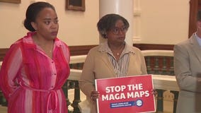 Texas lawmakers flee state over redistricting vote