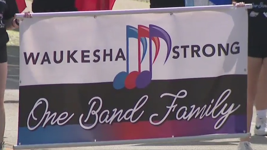 Waukesha Memorial Day Parade returns, traffic barricades in place