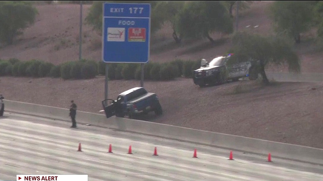 Police situation shuts down Mesa highway