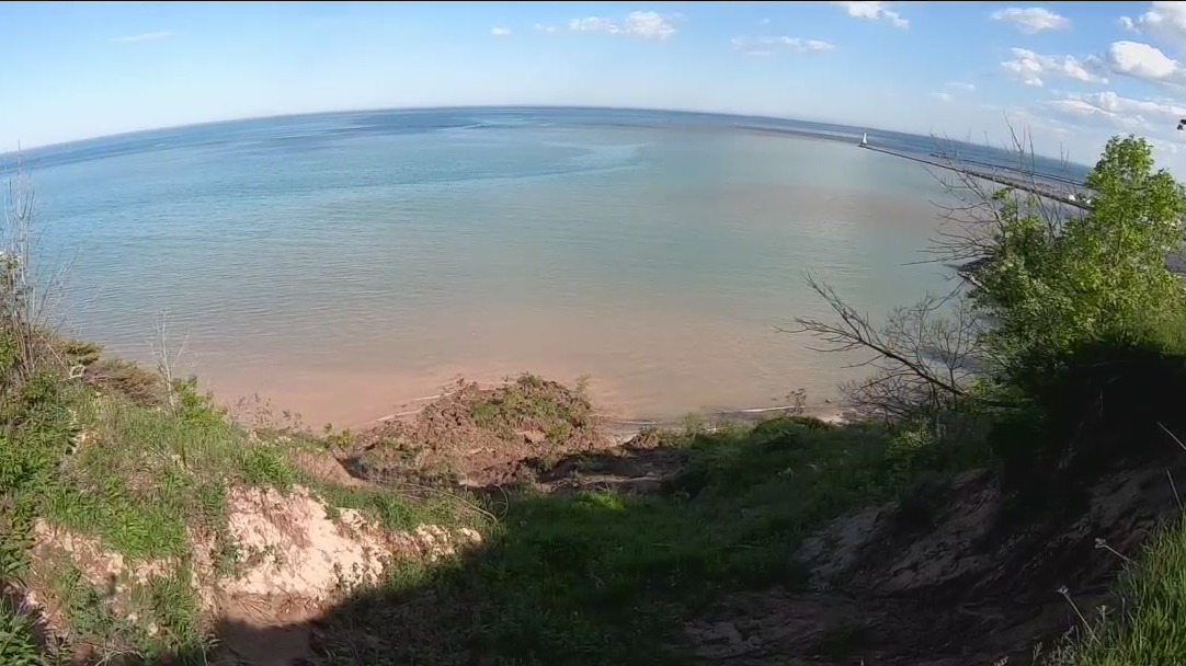 Port Washington landslide closes beach, city in search of solutions