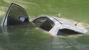 Crash sends car into Glendale lake