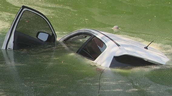 Crash sends car into Glendale lake