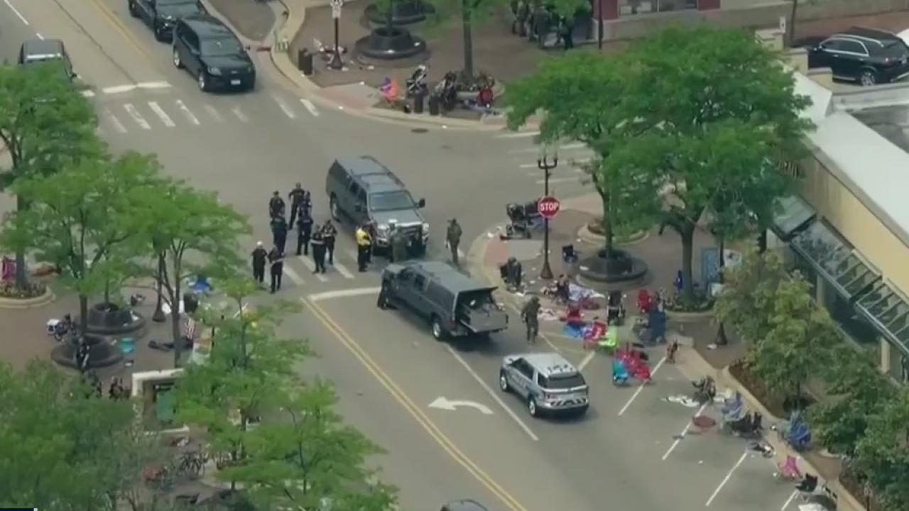 Highland Park 4th of July parade shooting, 6 dead, dozens hurt