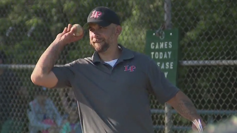 Milwaukee's Antonio Colon Little League Coach of the Year