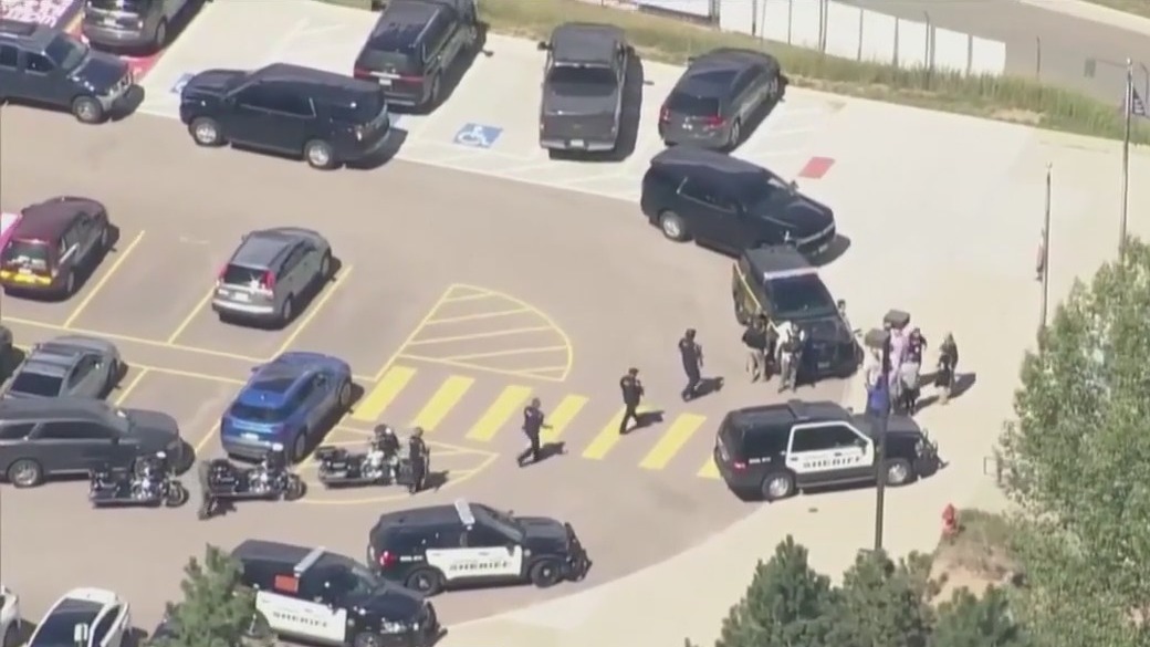 3 teens hurt in Colorado school shooting