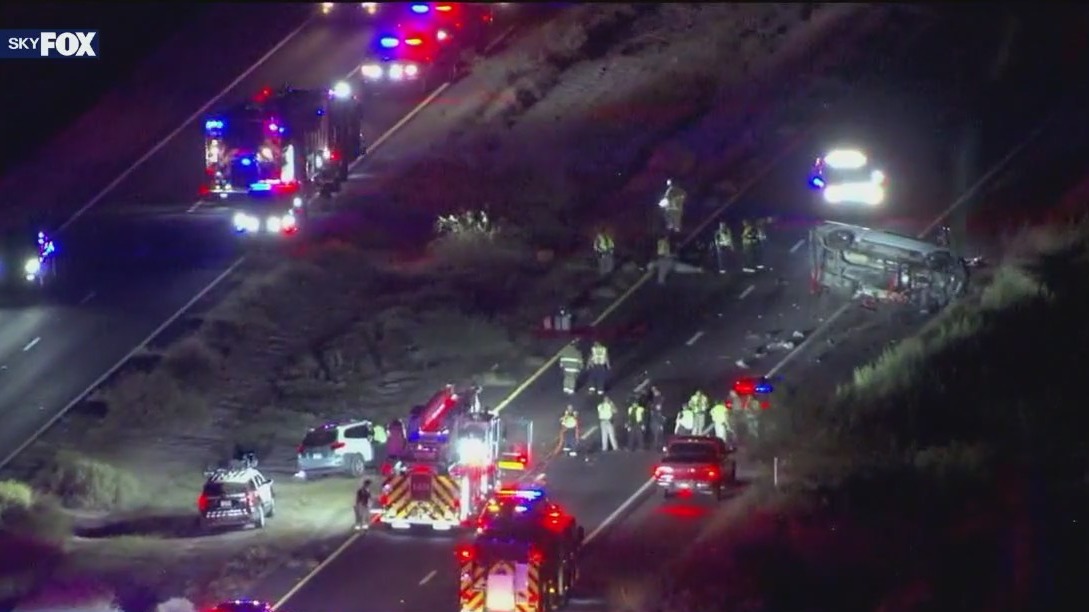 Suspected wrong-way driver causes deadly crash on Phoenix highway