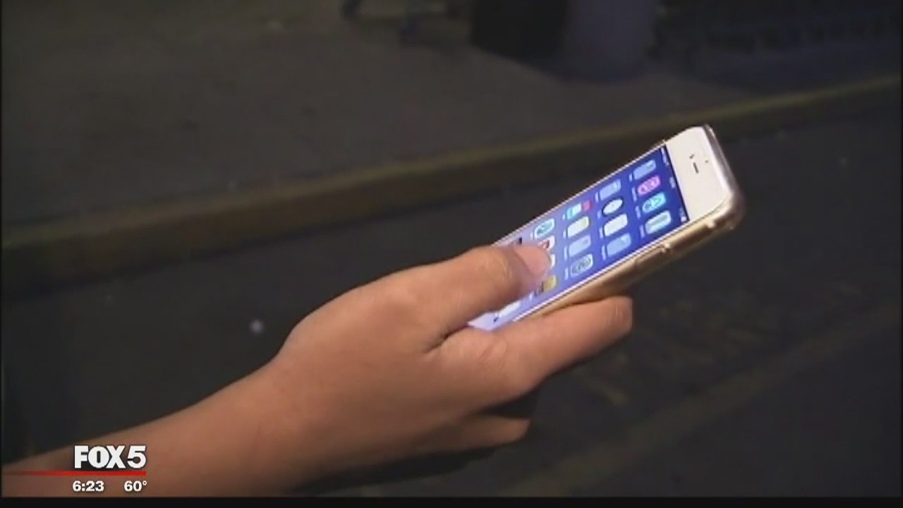 FOX Business Beat: Disney bonuses withheld; no phone discount