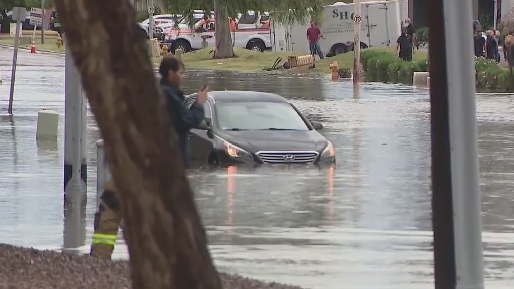Abandoned cars, flooded parks: Monsoon hits Phoenix area hard