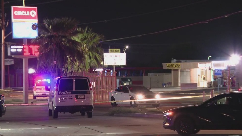 PD: Man injures himself in accidental gun discharge