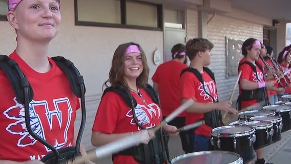 Mesa students get surprise welcome for 'Rock Your School Day'
