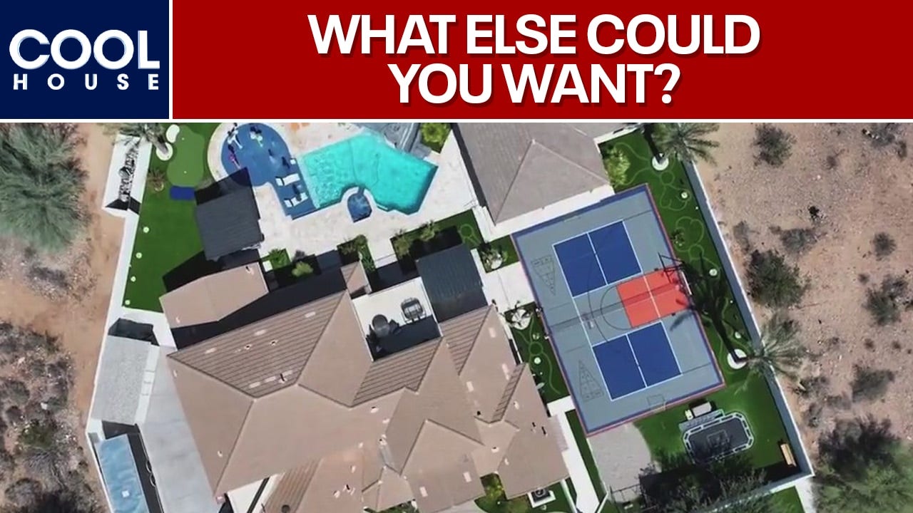 Prime location with mountain views | Cool House