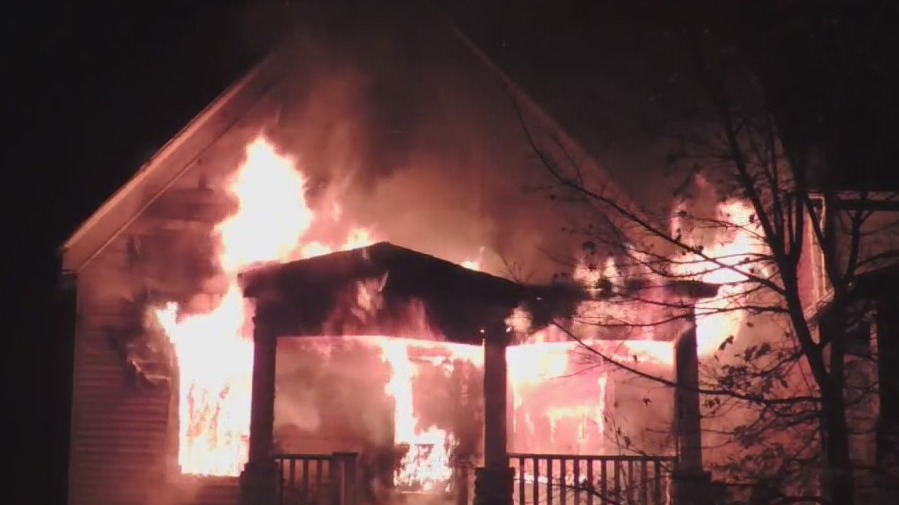 Milwaukee fire at 28th and Burleigh, no injuries | FOX6 Milwaukee