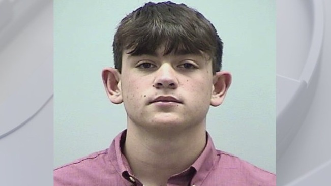 Washington County 17-year-old recorded girls changing, sheriff says