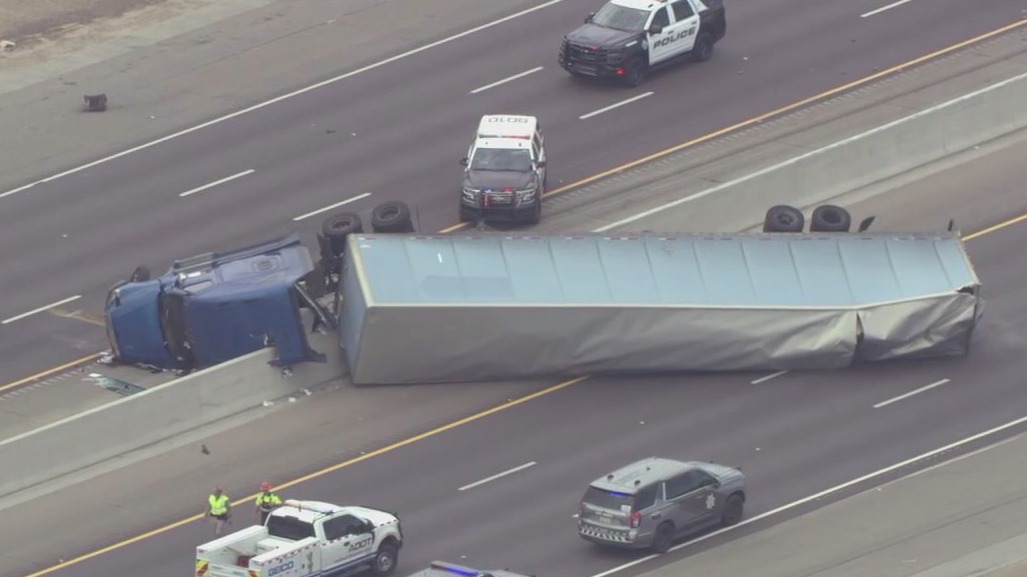 Semi rollover crash on I-10 at Verrado Way