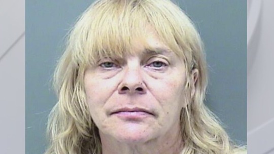 Racine woman beat man with cribbage board, prosecutors say