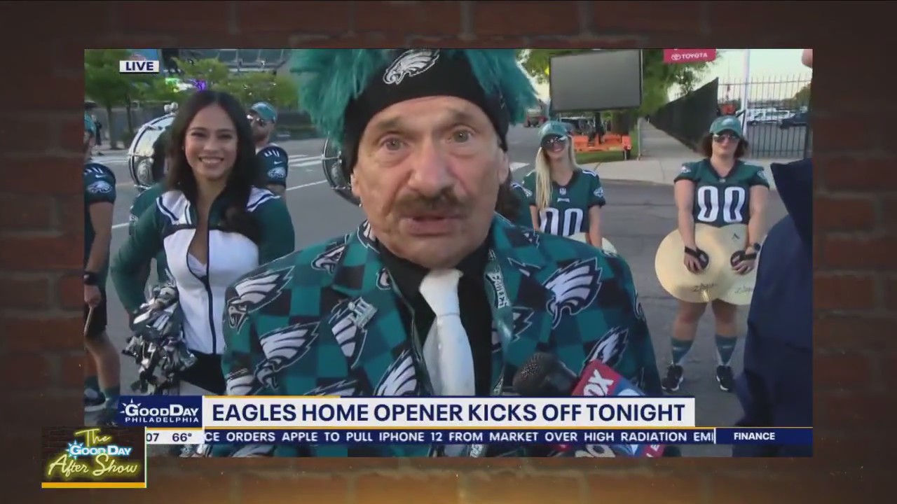 Moment of the Day: Good Day gets ready for the Eagles home opener!