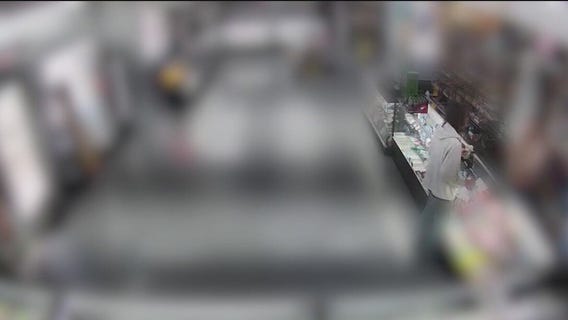 Clerk caught on cam fighting off attacker during robbery in AZ