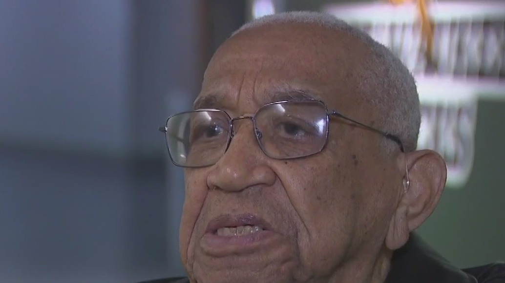 Milwaukee Bucks honor MLK's schoolmate, Dr. William Finlayson