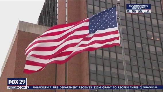 Locals, tourists lambast government while shutdown looms