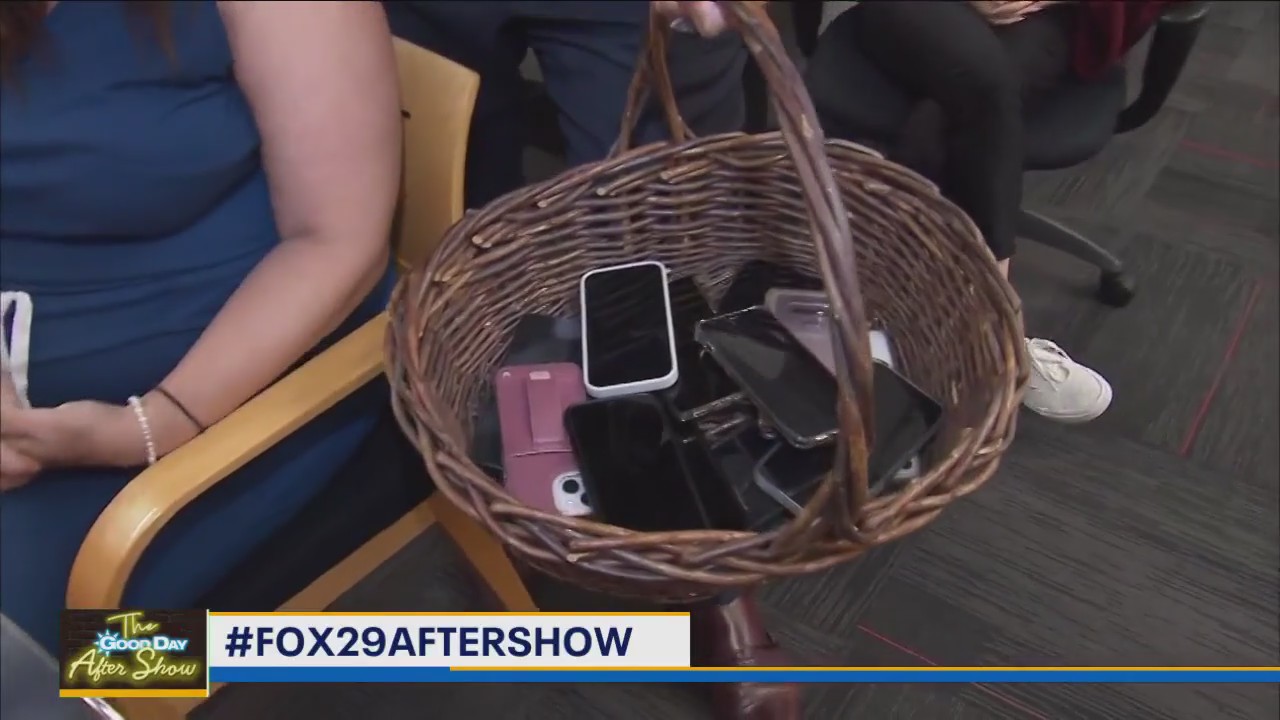 FOX 29 newsroom say goodbye to their addicting phones