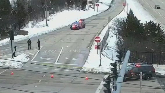 Freeway shooting investigation, I-43 ramp closed at 76th Street