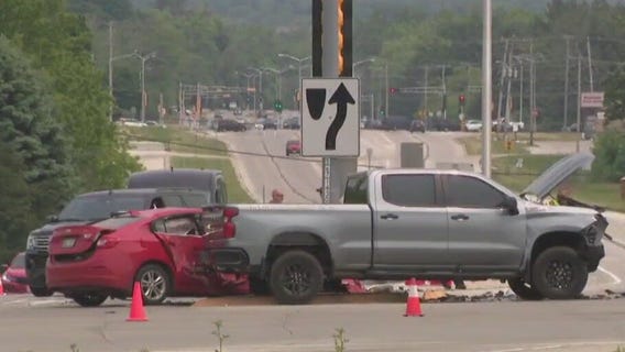 Waukesha fatal crash, Les Paul and St. Paul, man dead