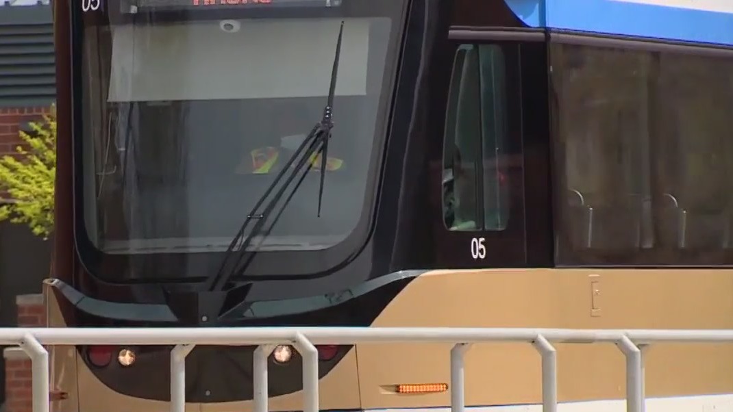 Milwaukee streetcar funding gap prompts parking meter hike