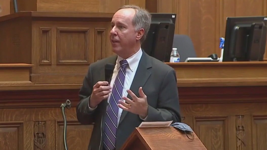 Push to recall Speaker Robin Vos