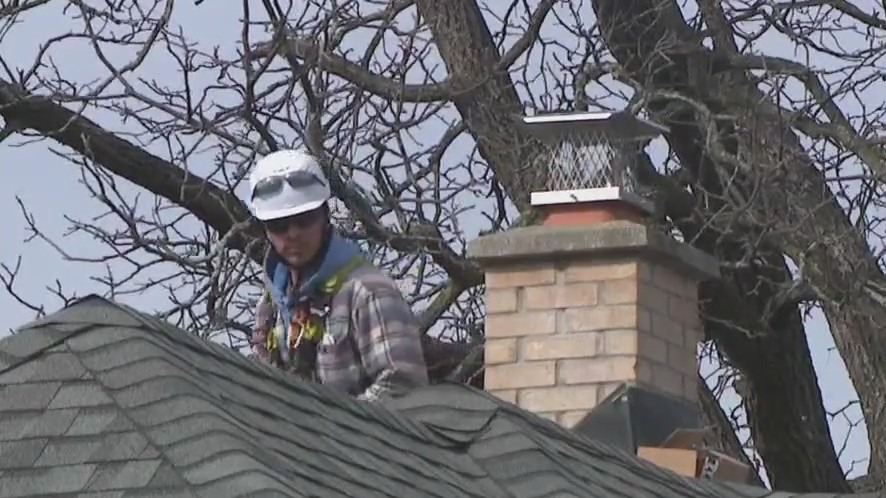 Solar panel installer closes