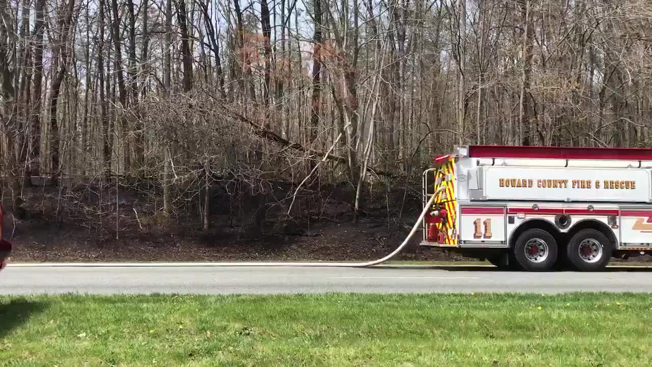 Crews battle brush fires on BW Parkway