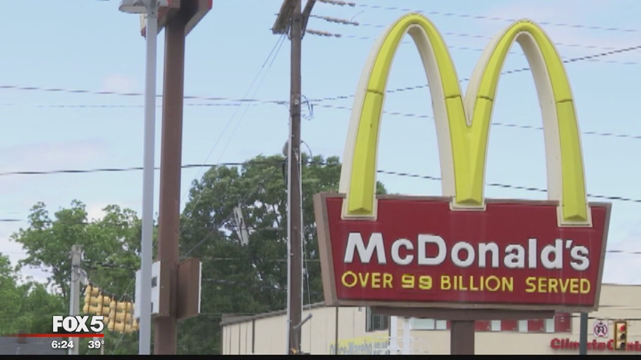 FOX Business Beat: Lettuce e-coli cases increase; free fries at McDonalds