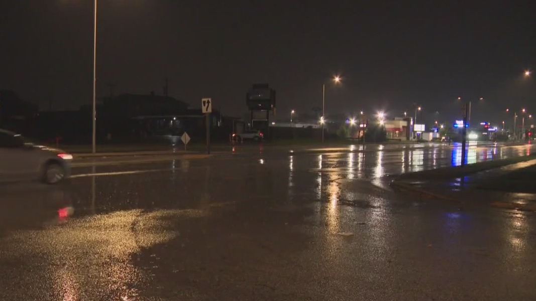 Milwaukee fatal hit-and-run kills woman, injures sister