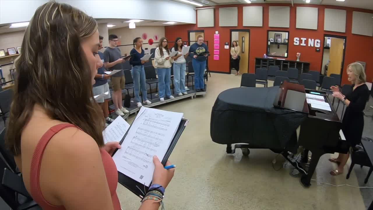 High School Hot Shot - Synneva Natynski