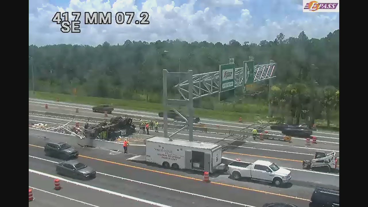 Overturned dump truck crash with injuries closes part of State Road 417 ...