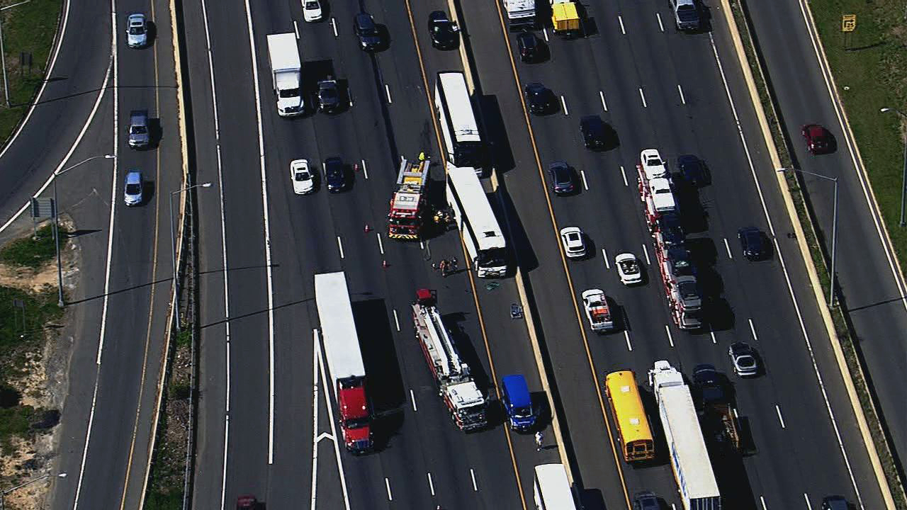 Beltway crash involving 3 buses in Montgomery County snarls traffic