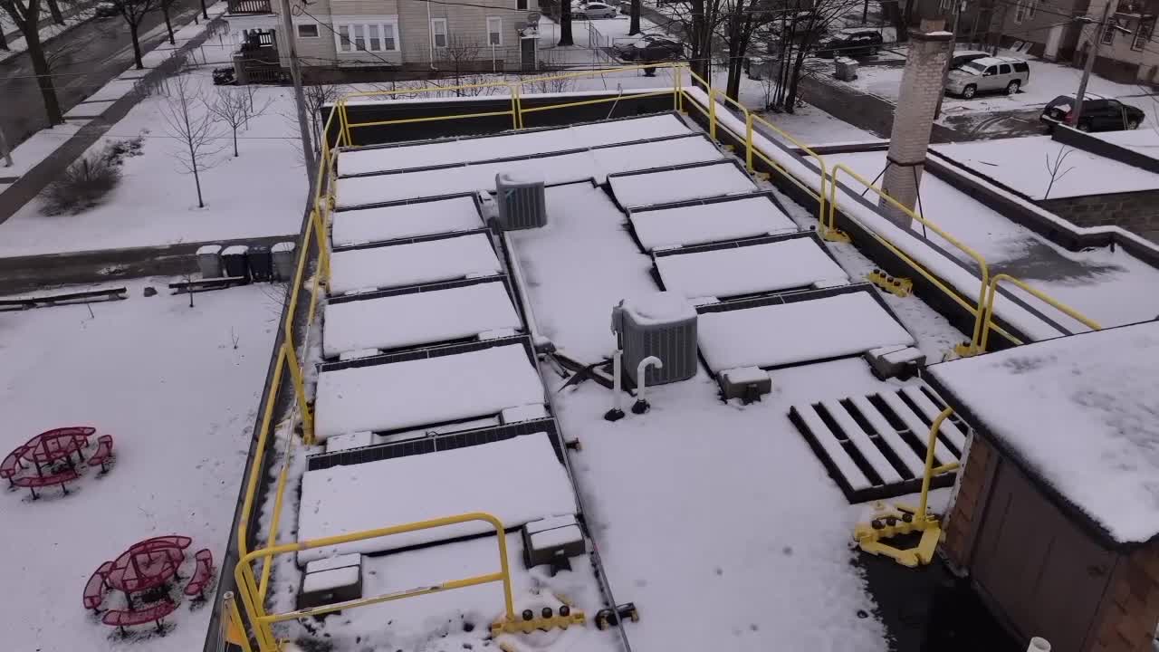 Episode 308: Something Shady