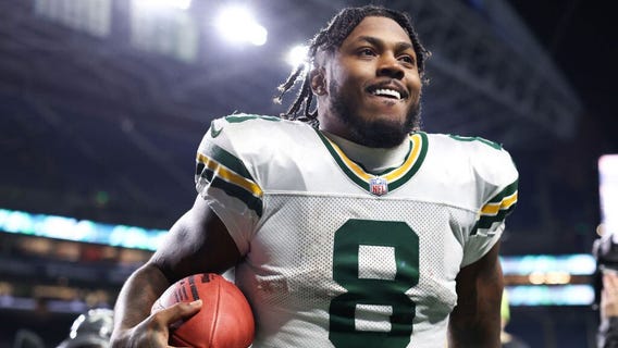 Packers win in Seattle for first time since 2008