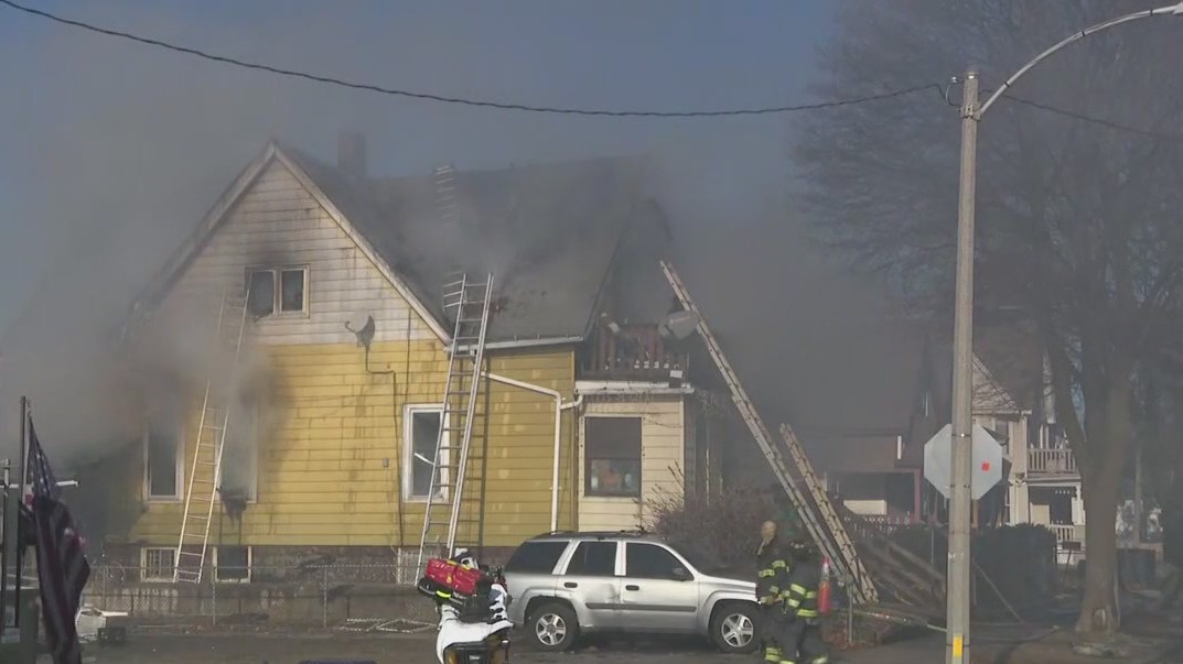 Milwaukee house fire near 28th and Hadley | FOX6 Milwaukee