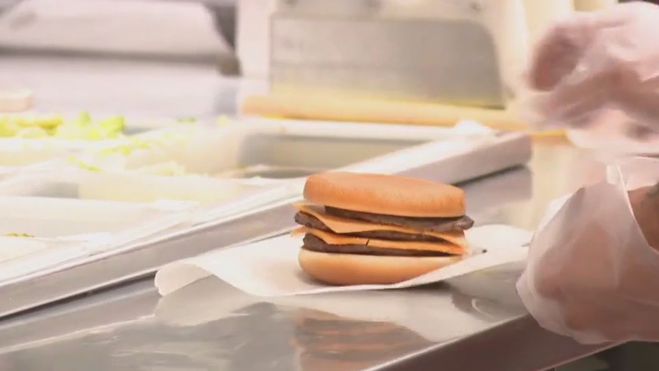 Milwaukee rapper buys 500 McDonald's burgers for community