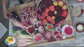 Valentine?s Day Cocktails and Cupcakes